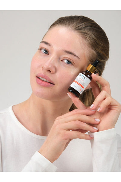 JUVERA Cosmeceuticals Cilt Tonu Dengeleyici Ve Aydınlatıcı Vitamin C Serum 30ml
