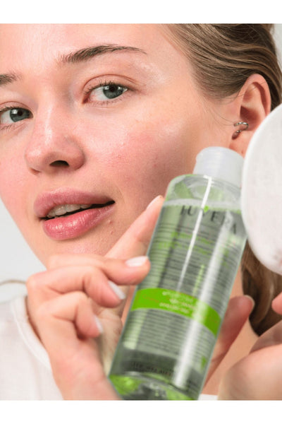 JUVERA Cosmeceuticals Salisilik Asit Içerikli Siyah Nokta Karşıtı Ve Gözenek Sıkılaştırıcı Yenileyici Tonik 200ml